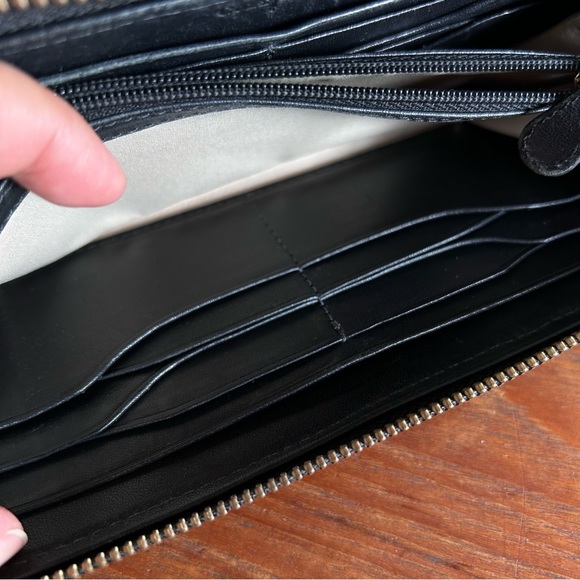 Cole Haan Black Leather Wallet w/Gold Hardware - Picture 8 of 12